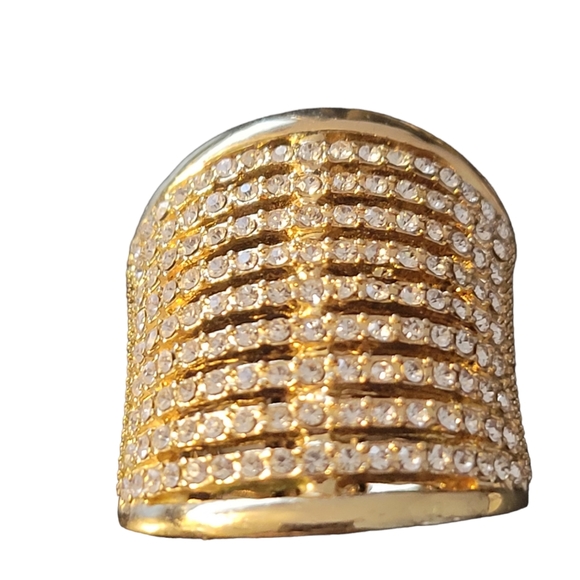 Jewelry - Oversize Gold and Crystal Band